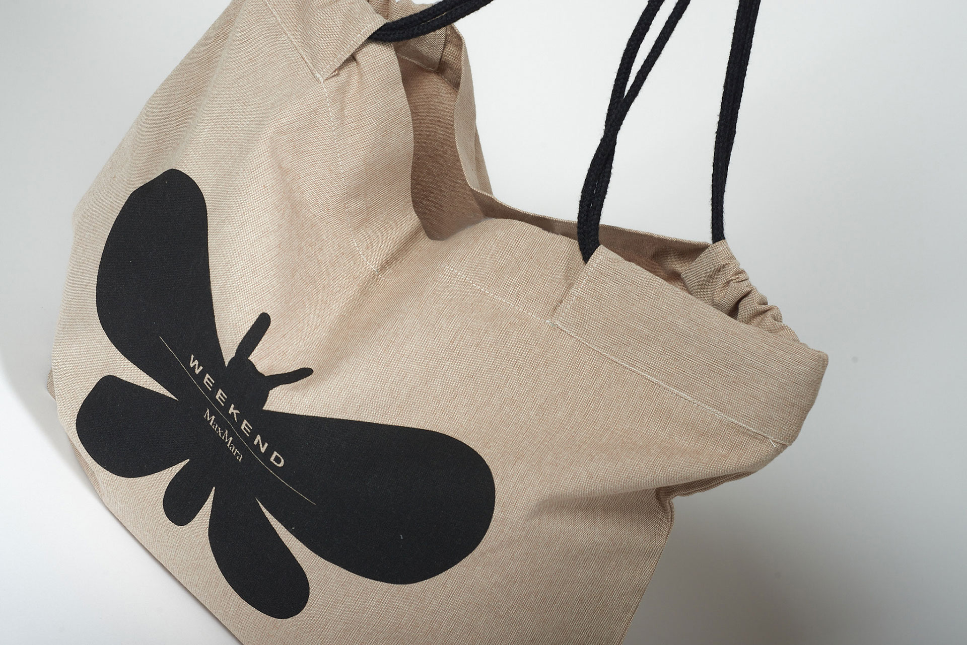 Paper luxury shopping bag Fiorini International for Max Mara